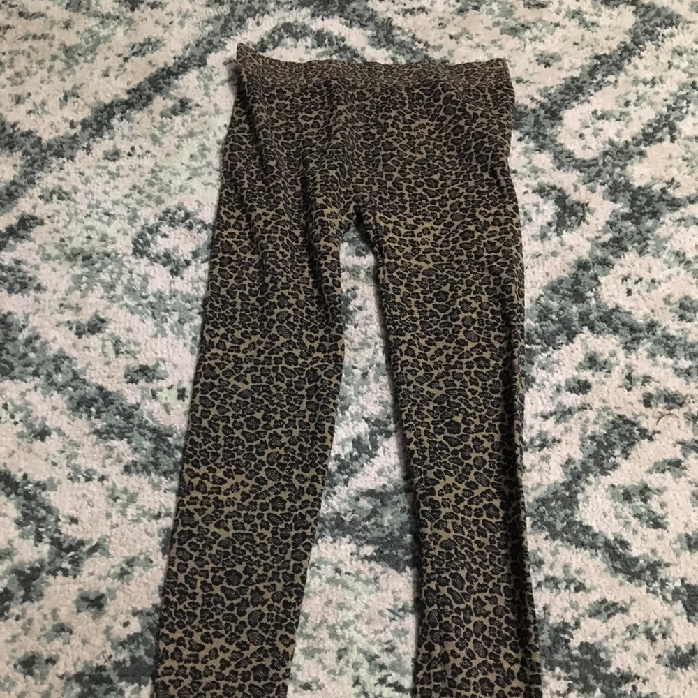 Cheetah print leggings